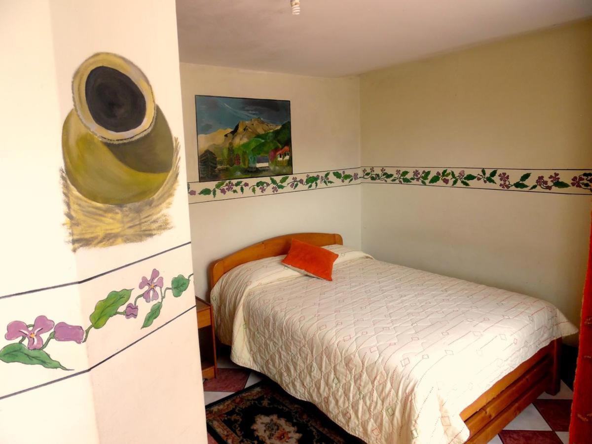 Hostal Rincon Del Turista Otavalo Exterior foto